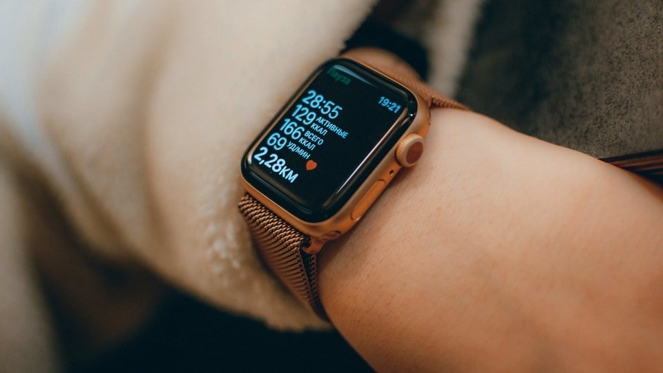Apple Watch Series 7 may bring blood glucose monitor, patent describes ...